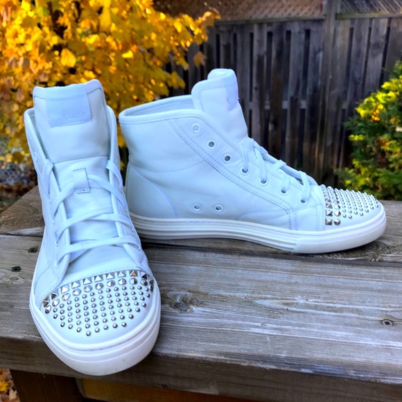 Gucci Shoes - Gucci white high tops